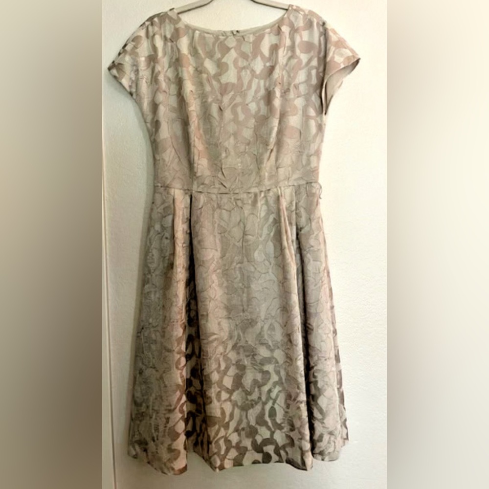 ANNE KLEIN FIT AND FLARE ELEGANT DRESS SIZE 6
